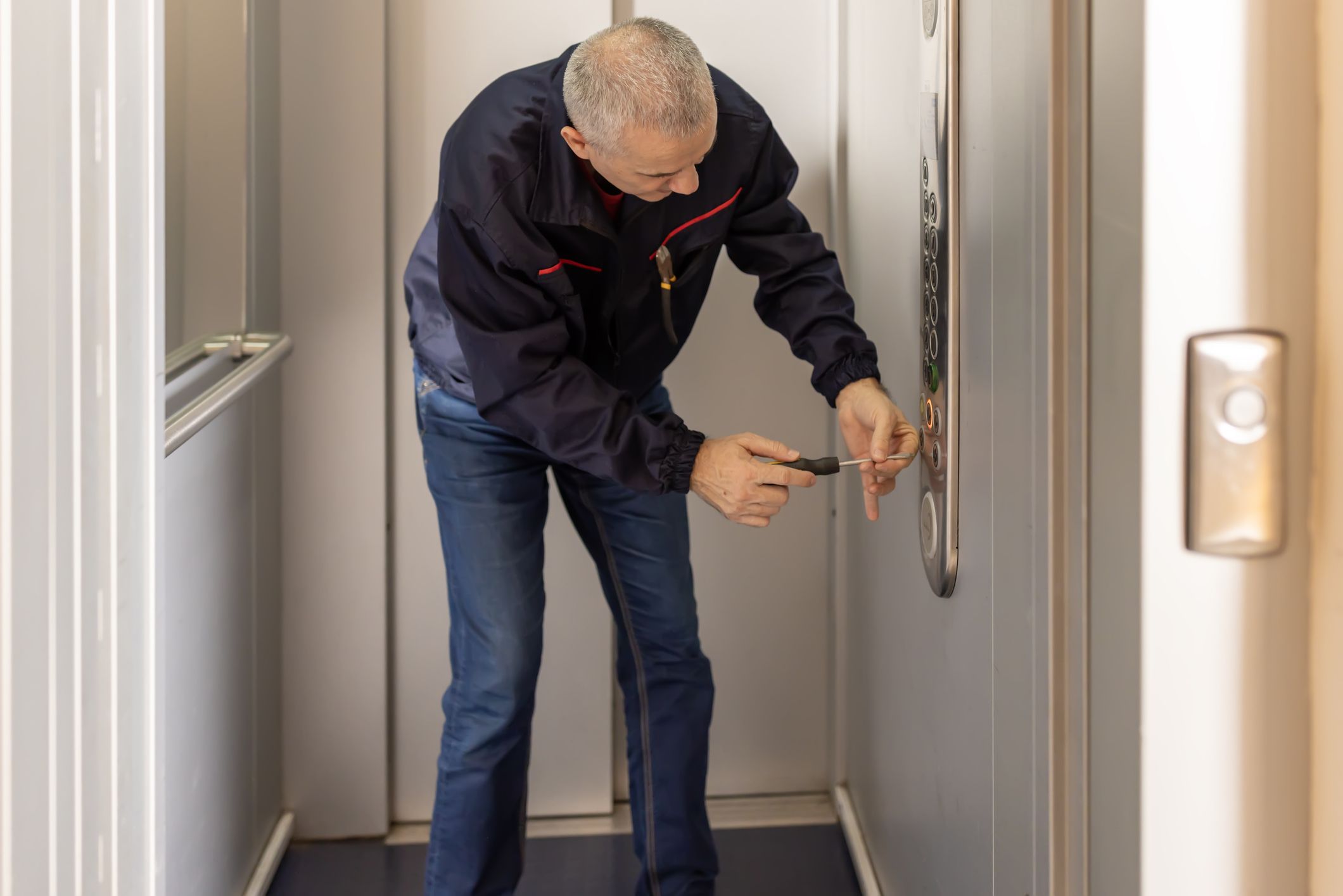 Understanding Elevator Maintenance Agreements: What to Look For